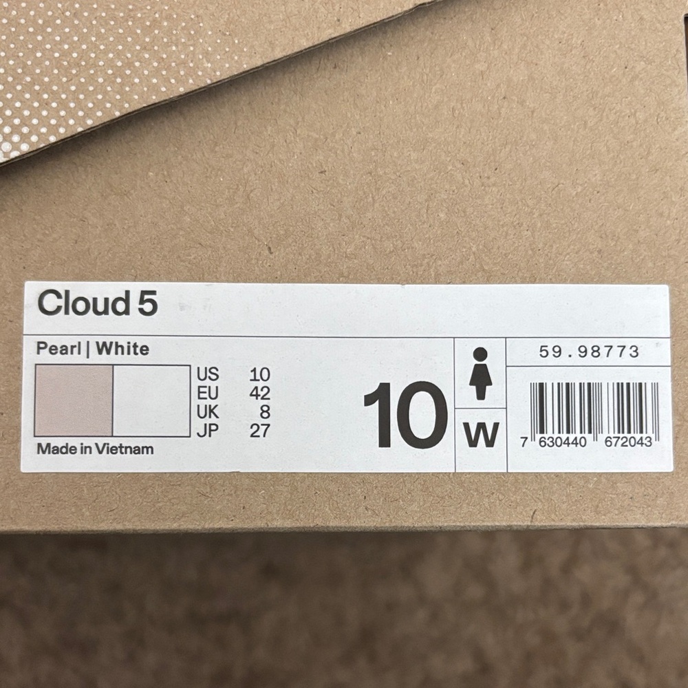 On Running Women's Cloud Sneakers in Light Pink / Cream - Picture 9 of 9